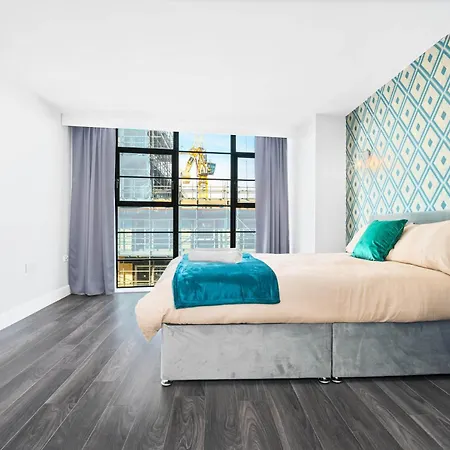 Apartment Luxury 2 Bedroom *